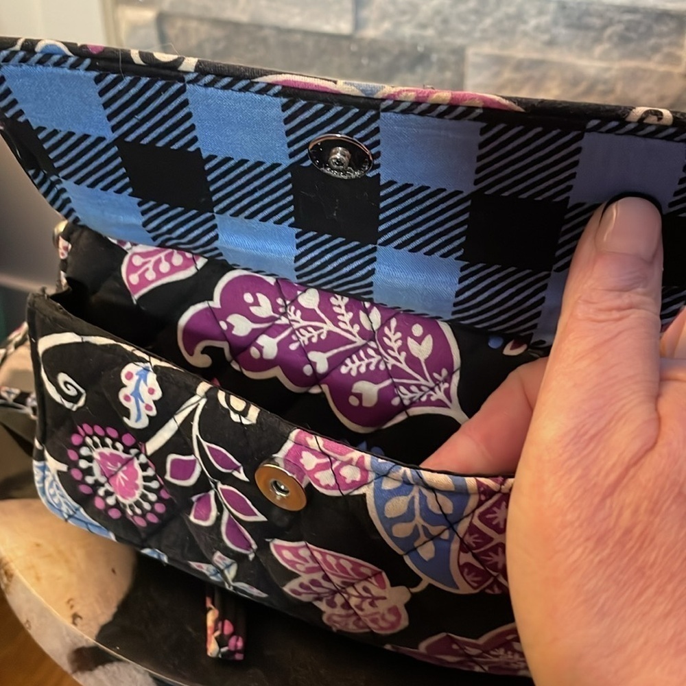 VERA BRADLEY CROSSBODY black purple pink floral - Picture 2 of 6